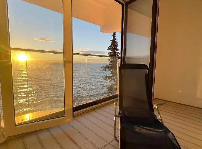 First Row To The Sea Appartement *