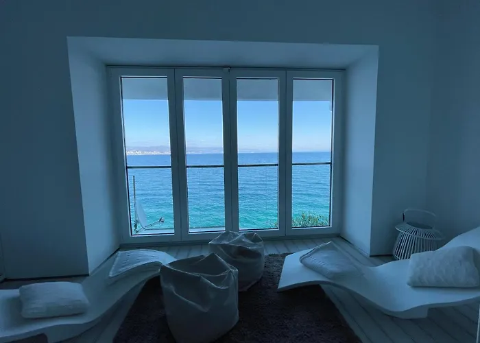 Apartman First Row To The Sea